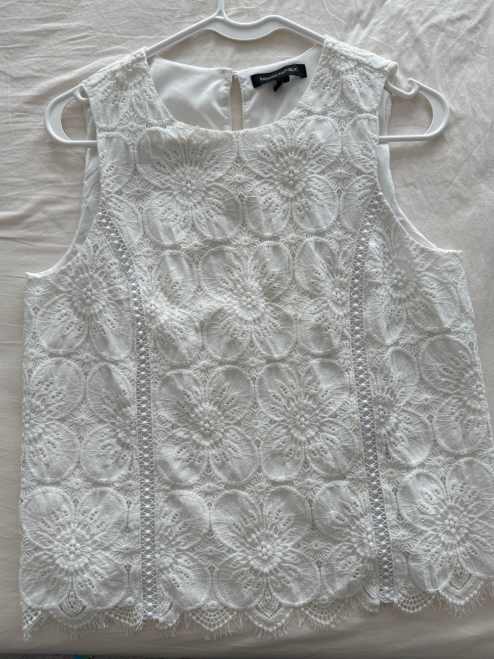 Banana Republic Lace Shell Tank top